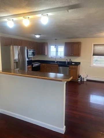 32 Jannifer Ln, Peabody