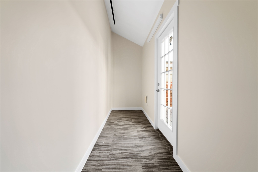 44 Maple St, Danvers