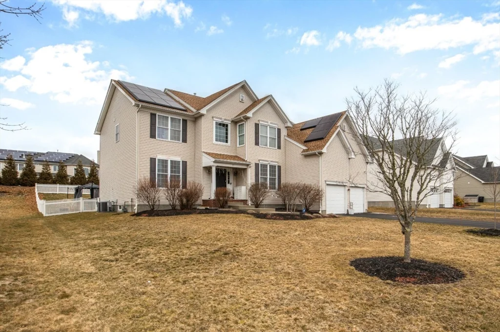 77 Hound Pack Cir, Walpole