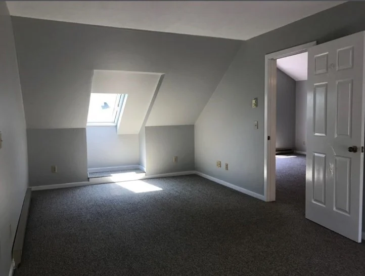 34 Salem Pl, Amherst