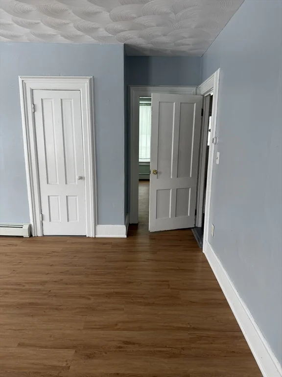 111 Bay, Springfield