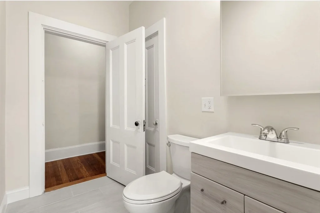 1010 Massachusetts Ave, Riverside