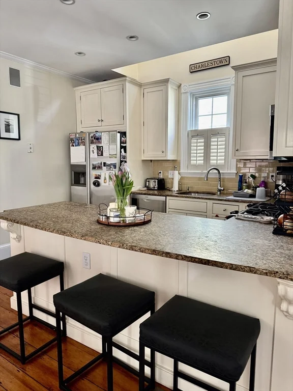 54 Chestnut St, Charlestown