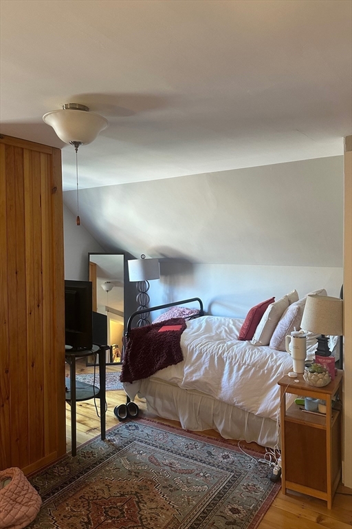 33 Garfield Ave, Woburn