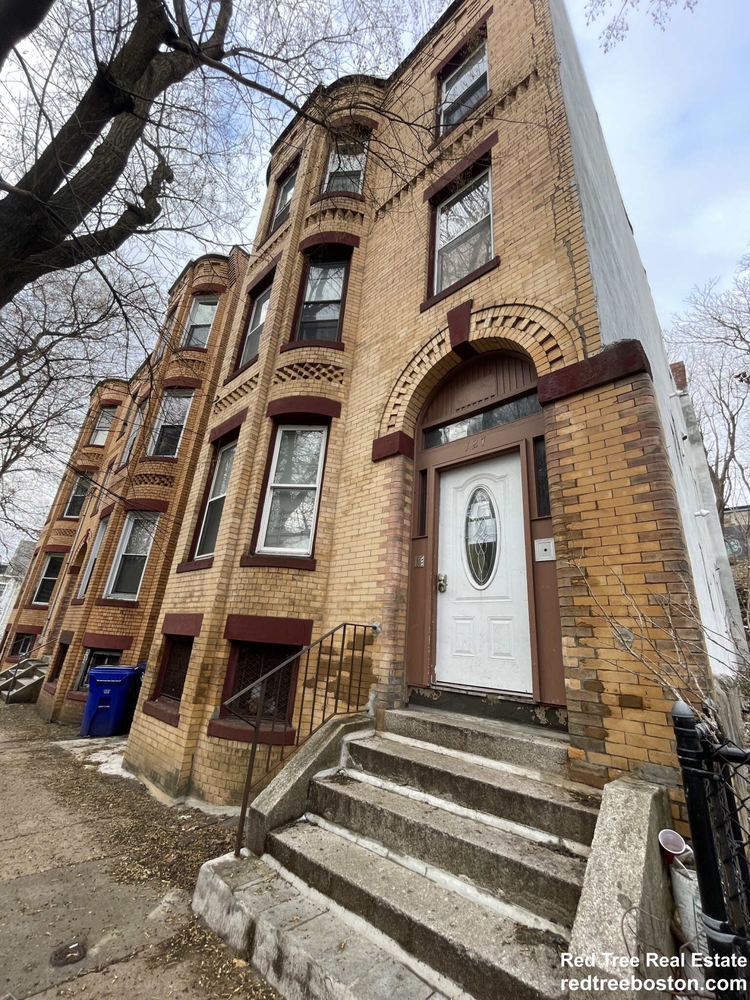 127 Cedar St, Roxbury