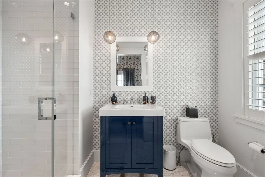 34 Brewster Rd, Monomoy