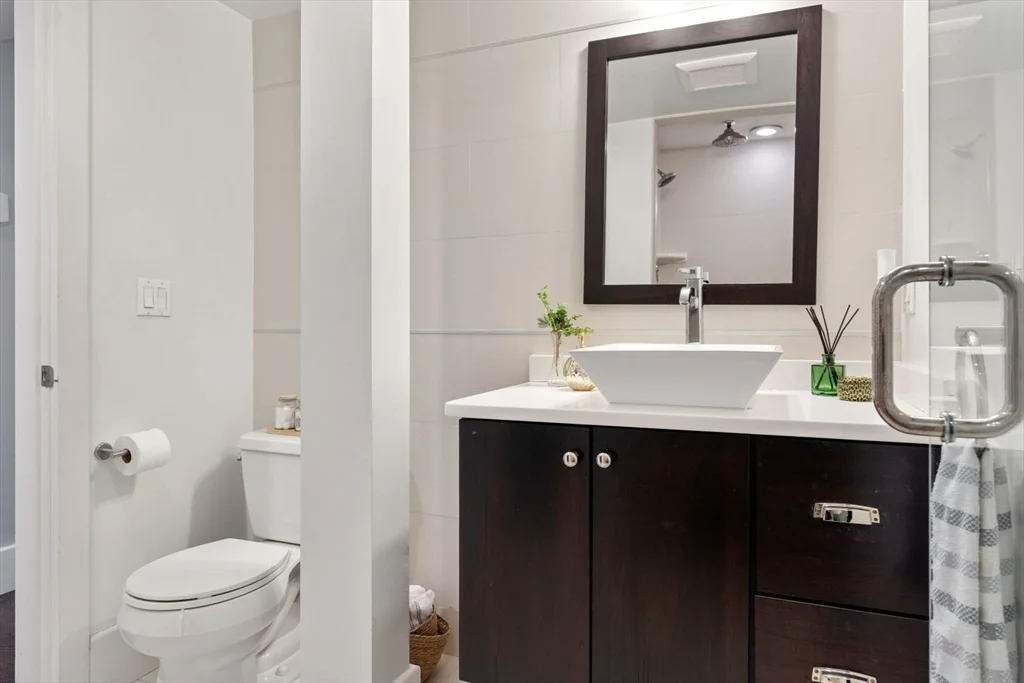 12 Mohawk St, South Boston