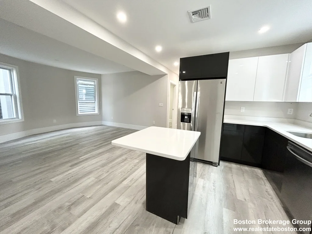 23 Mount Vernon St, Dorchester