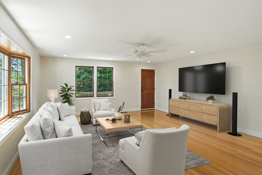 62 Lincoln Ave, Lynnfield