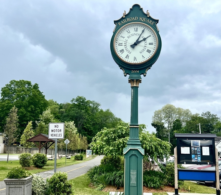 103 Main St, Pepperell