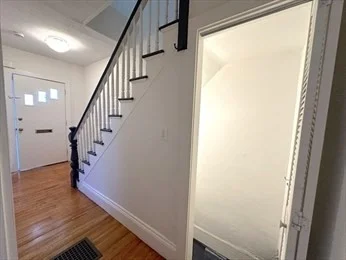 25 Lee St, Jamaica Plain