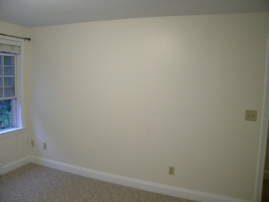 11 Dell Ave, Medford