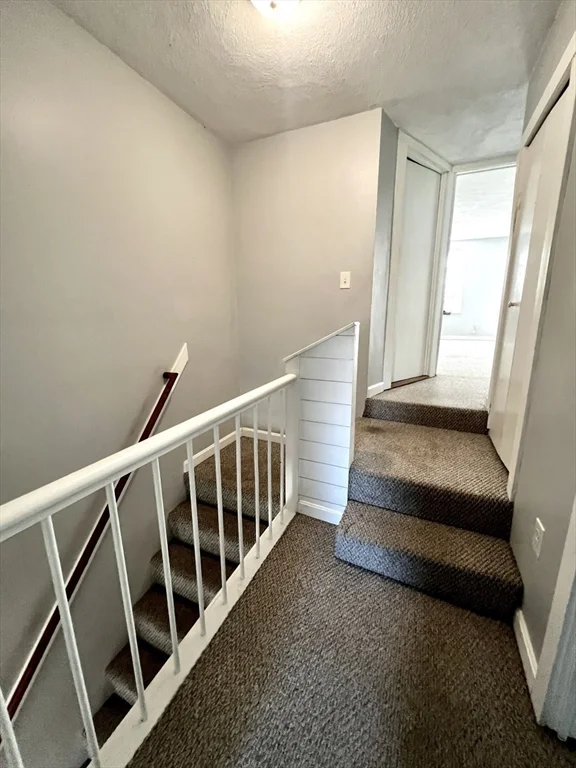 572 Main St, Watertown