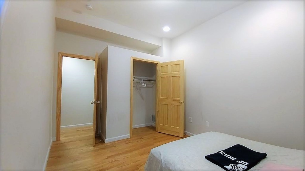 10 Moreland St, Roxbury