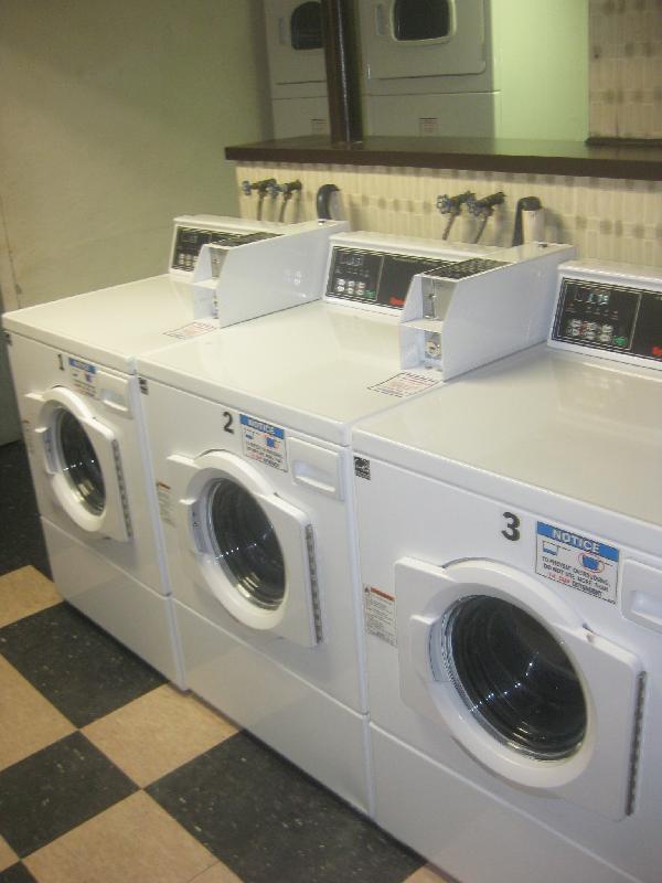 35 Westgate Rd, Chestnut Hill