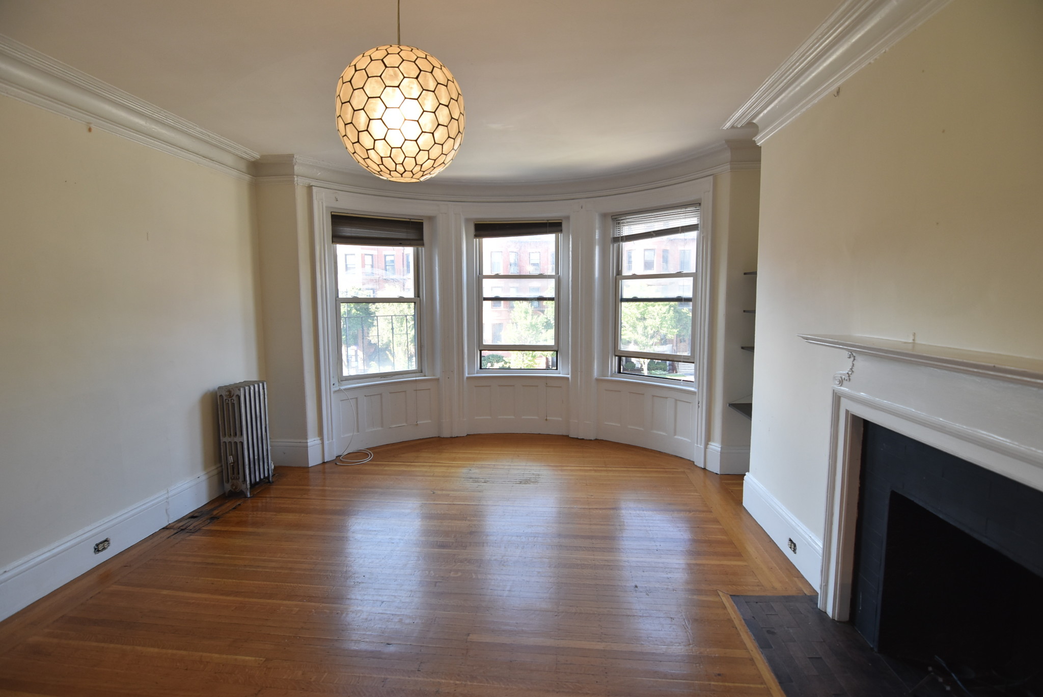 869 Beacon St, Fenway