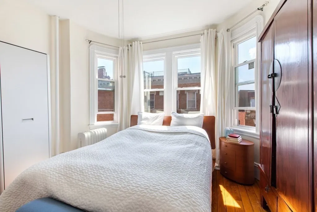 37 Revere St, Beacon Hill