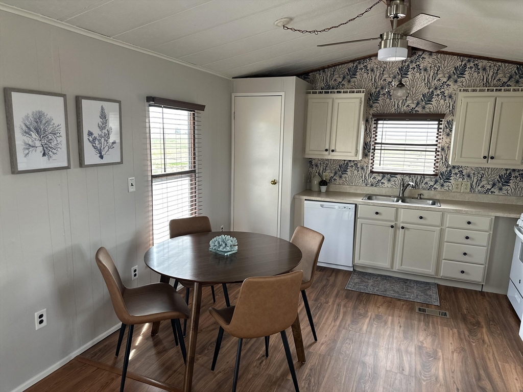 36 Old Point Rd, Plum Island