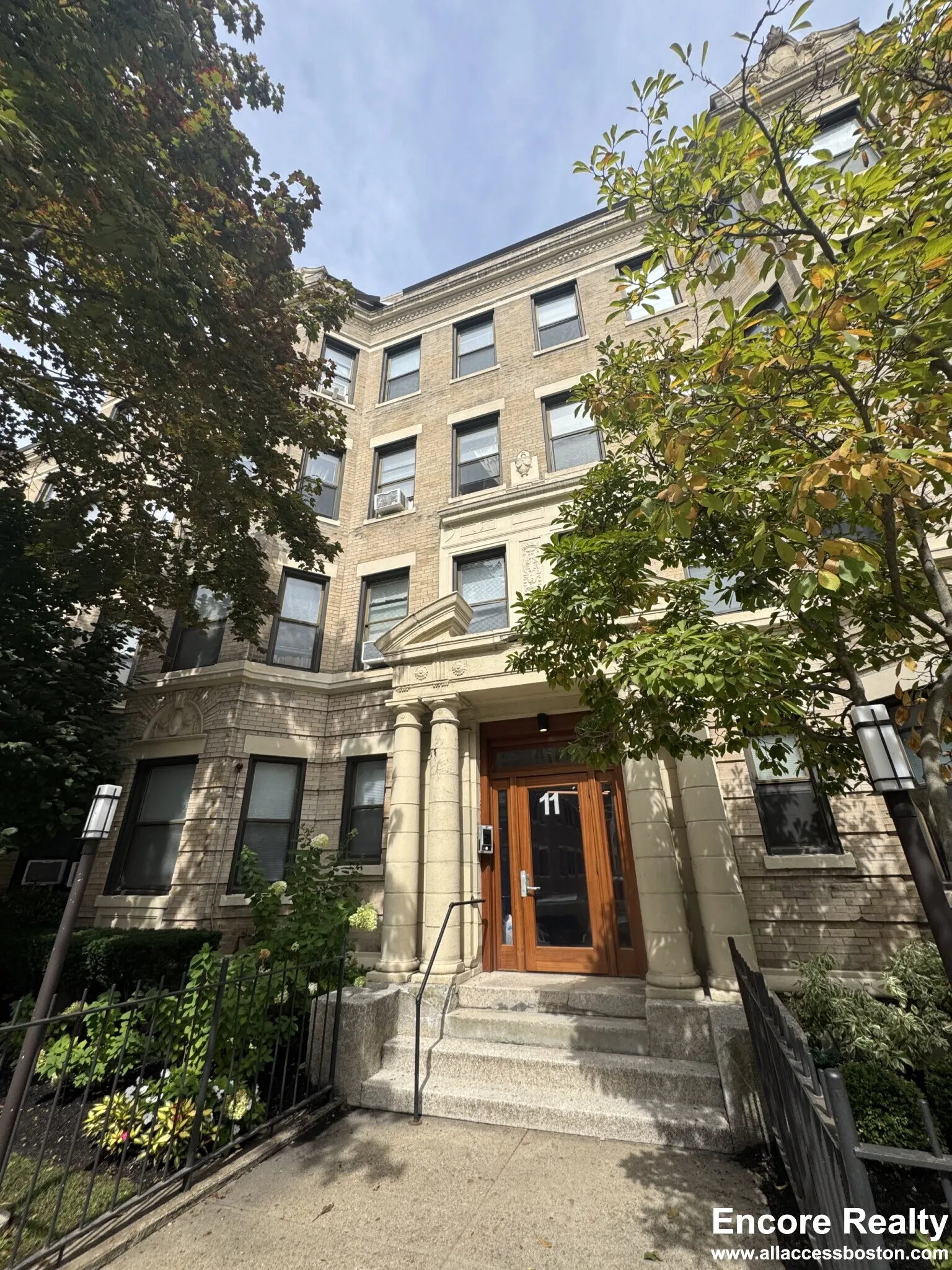 11 Peterborough St, Fenway