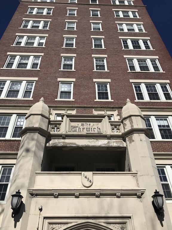 1450 Beacon St, Corey Hill