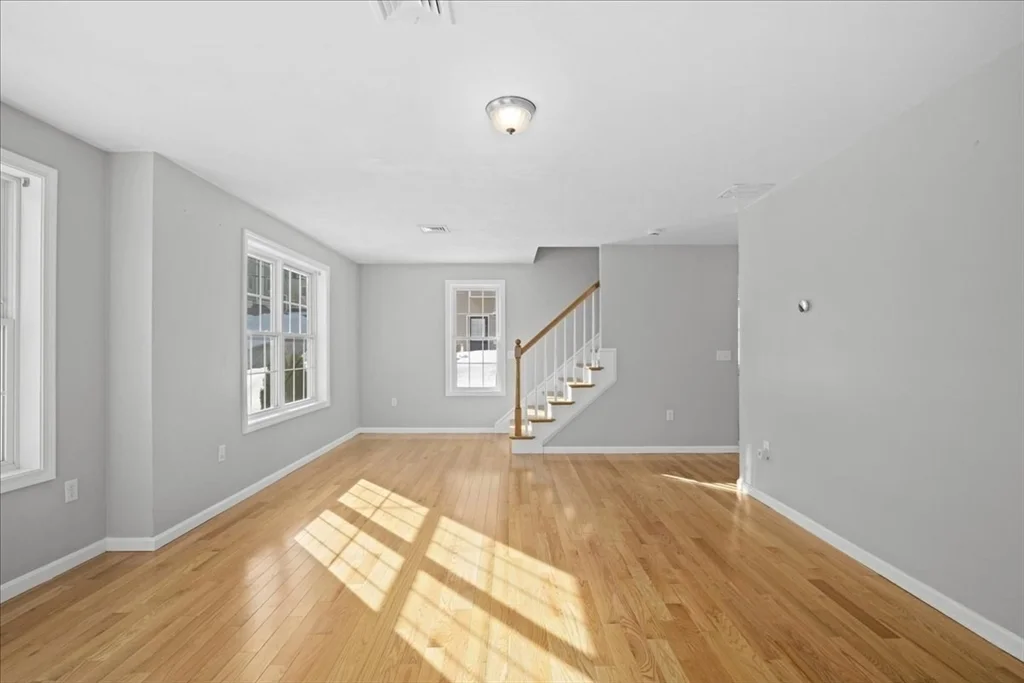 16 Third St, Worcester