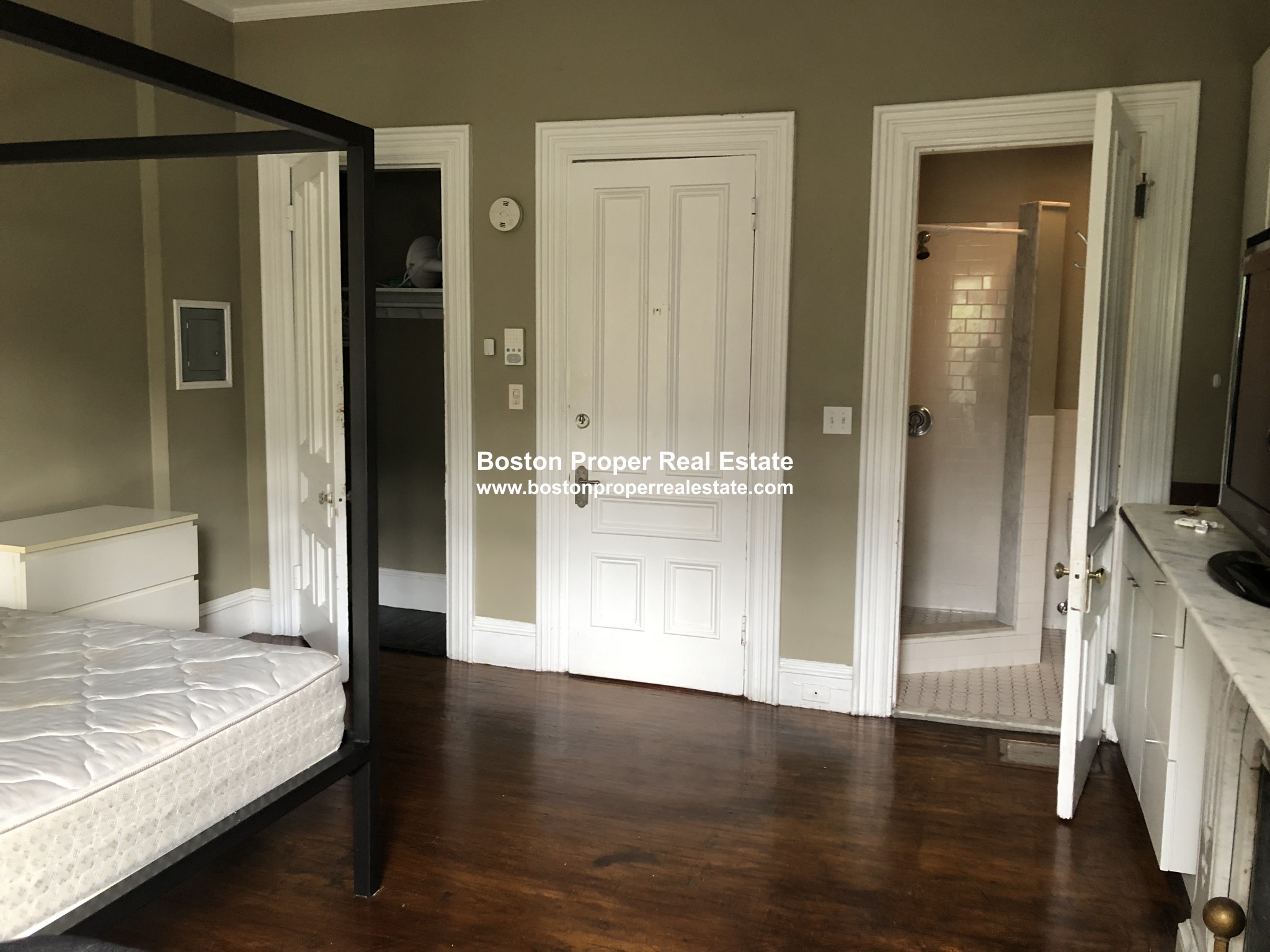 323 Beacon St, Back Bay