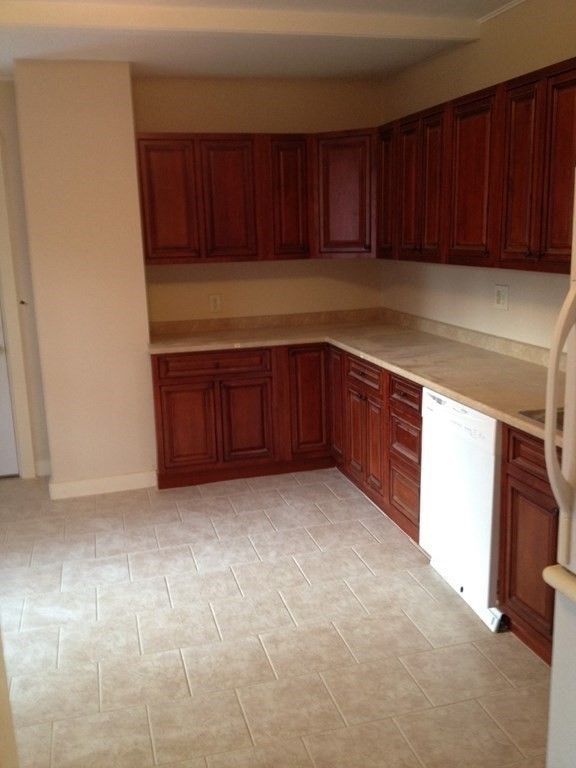 77 S Central, Quincy