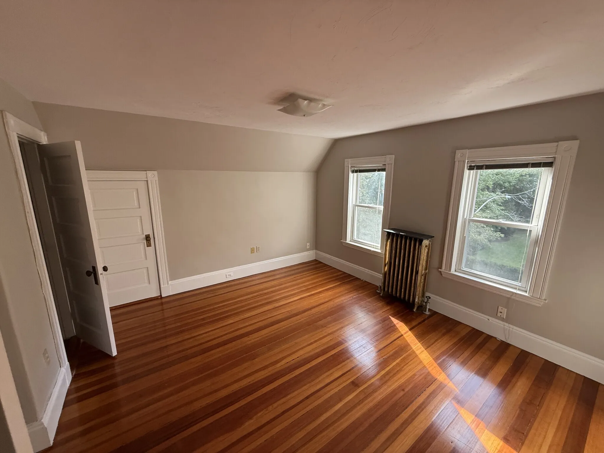 262 Lake Ave, Newton Highlands