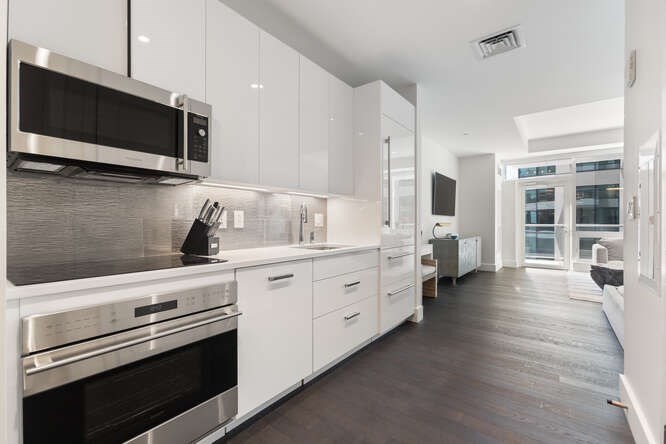 50 Liberty Dr, Seaport District