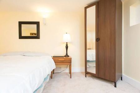 101 Fayerweather St, West Cambridge