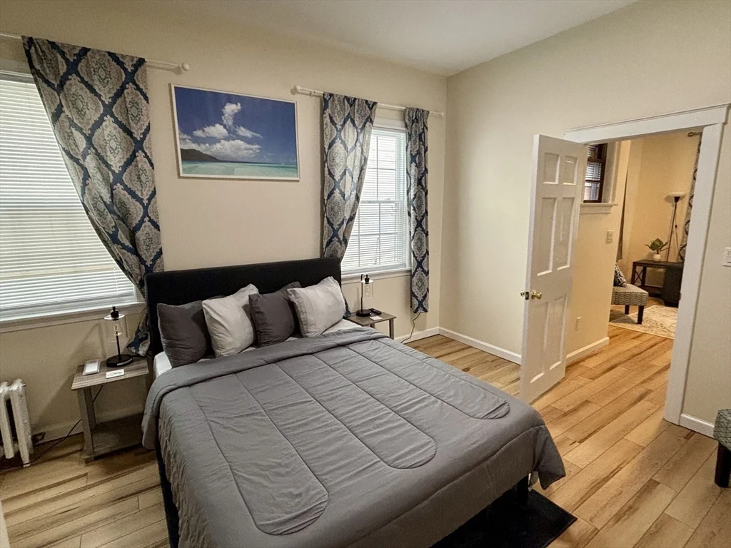 407 Main St, Medford