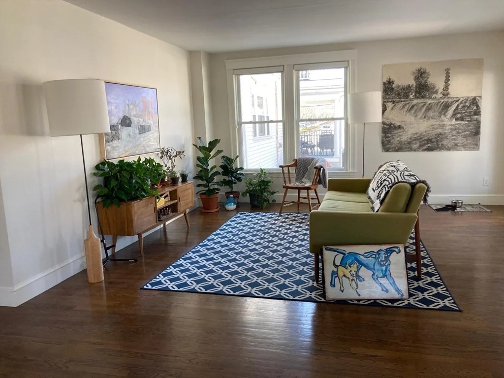 11 W Elm Ave, Quincy