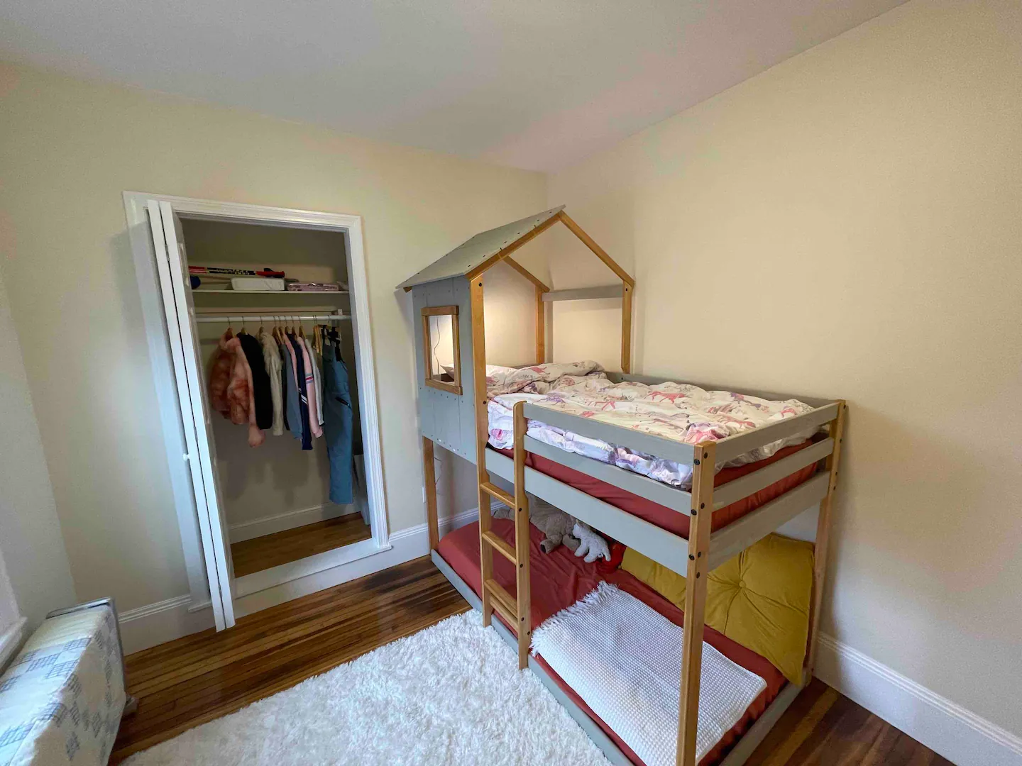 2574 Massachusetts Ave, North Cambridge