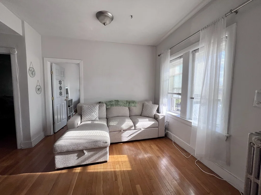 3 Englewood Ave, Brookline