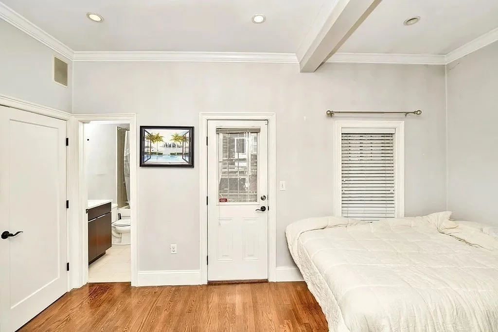 254 Bowen St, South Boston