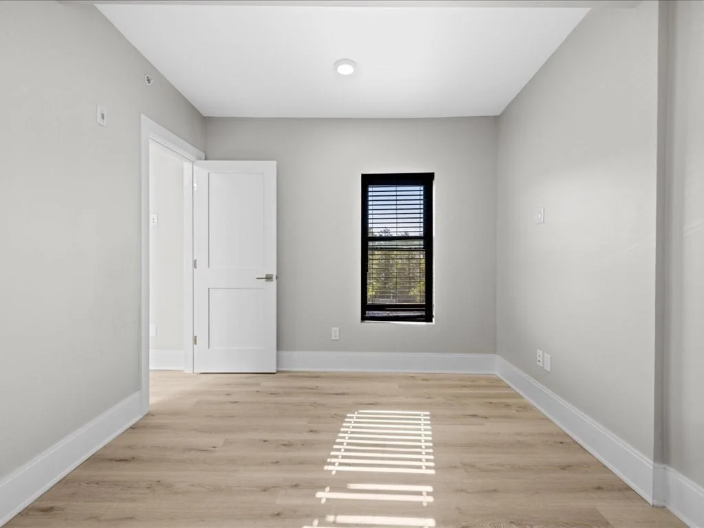 87-89 Malden, Everett