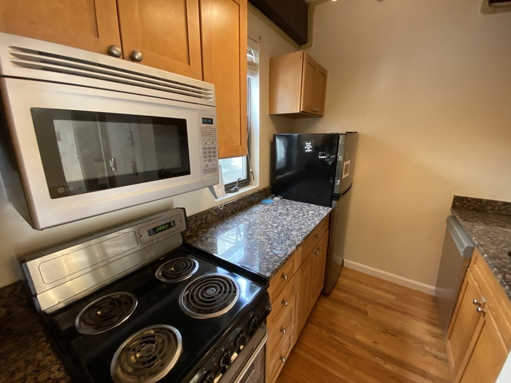 12 Stoneholm, Back Bay