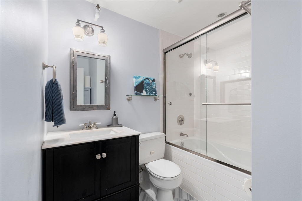 42 8th St, Charlestown