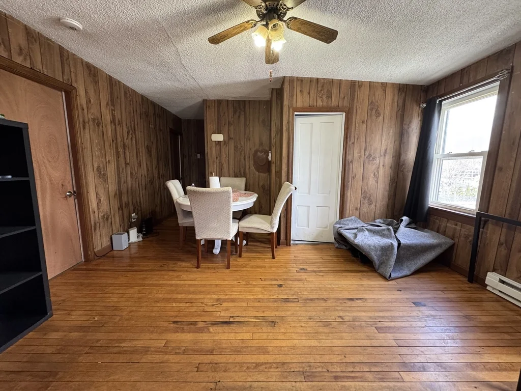 631 Walnut St, Fall River