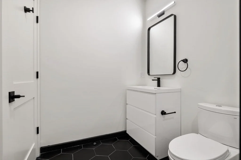 217-221 Essex St, Salem