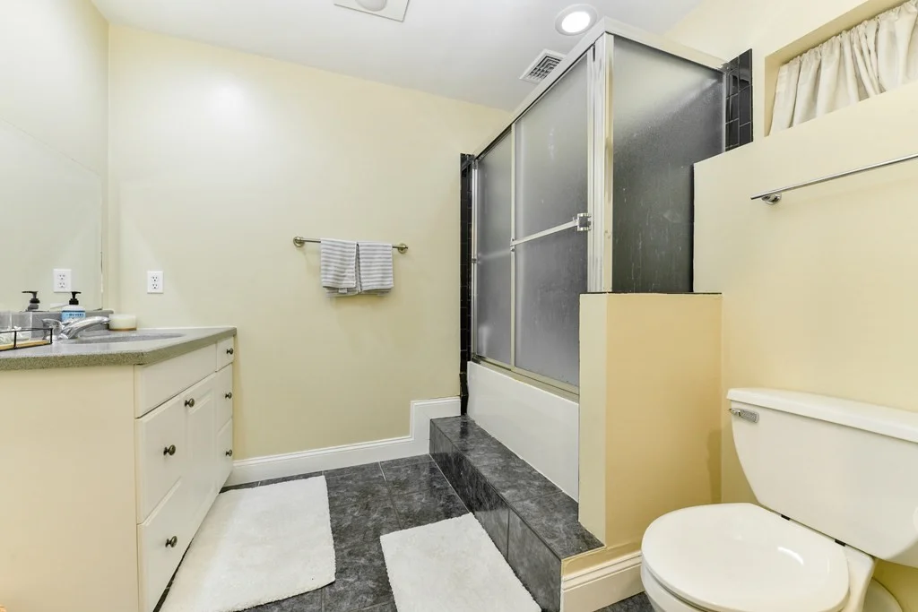 733 E 3rd St, South Boston