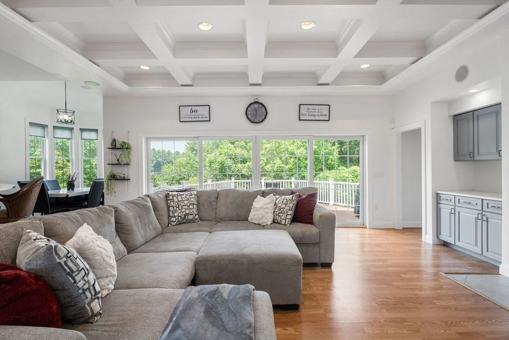 31 Cedar St, North Reading