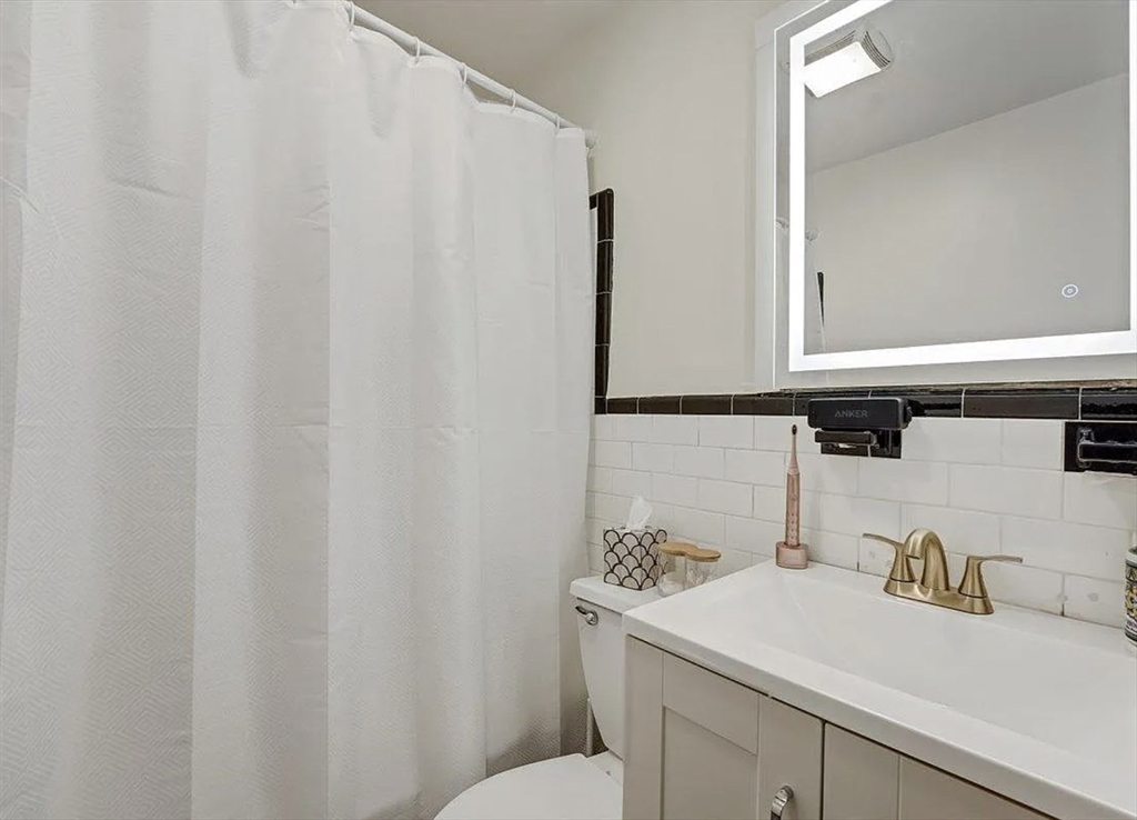 130 Myrtle St, Beacon Hill