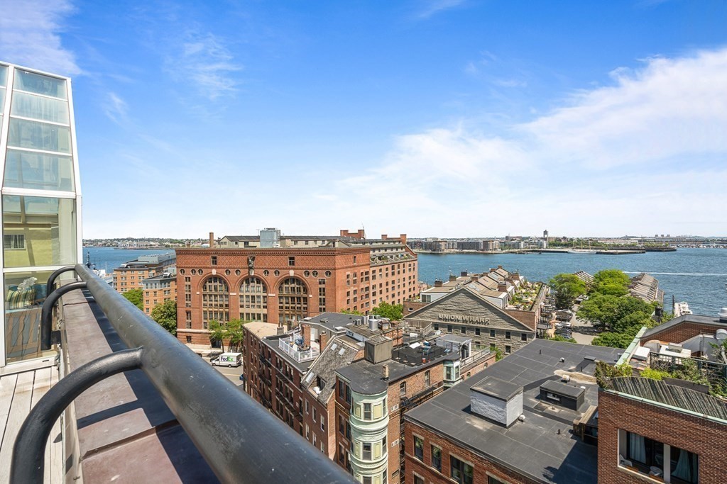 350 North St, Waterfront