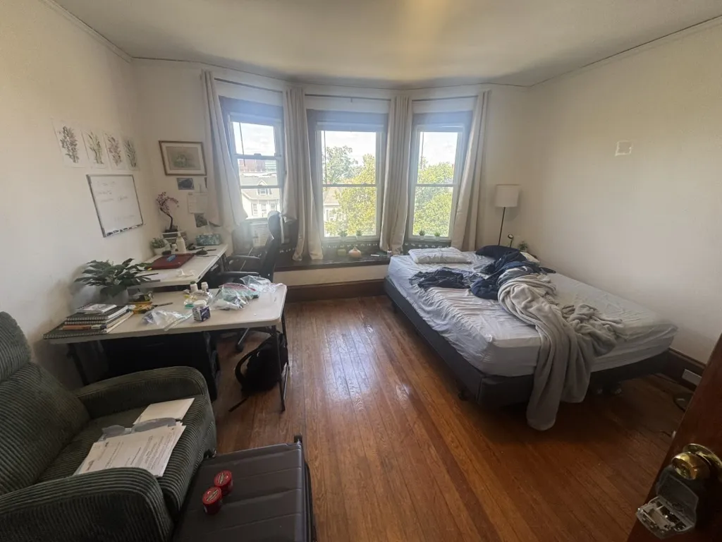 582 Cambridge St, Allston