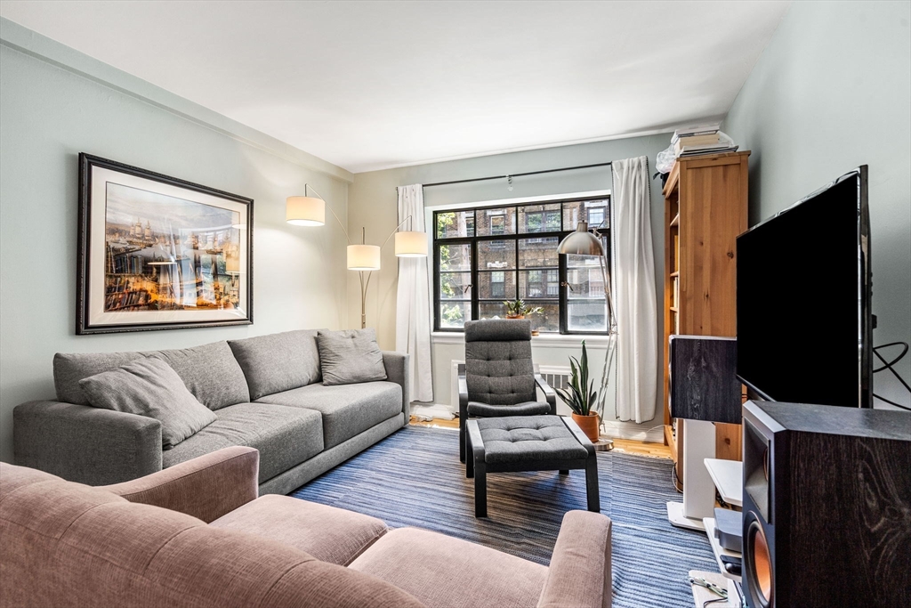 69 Strathmore, Brighton