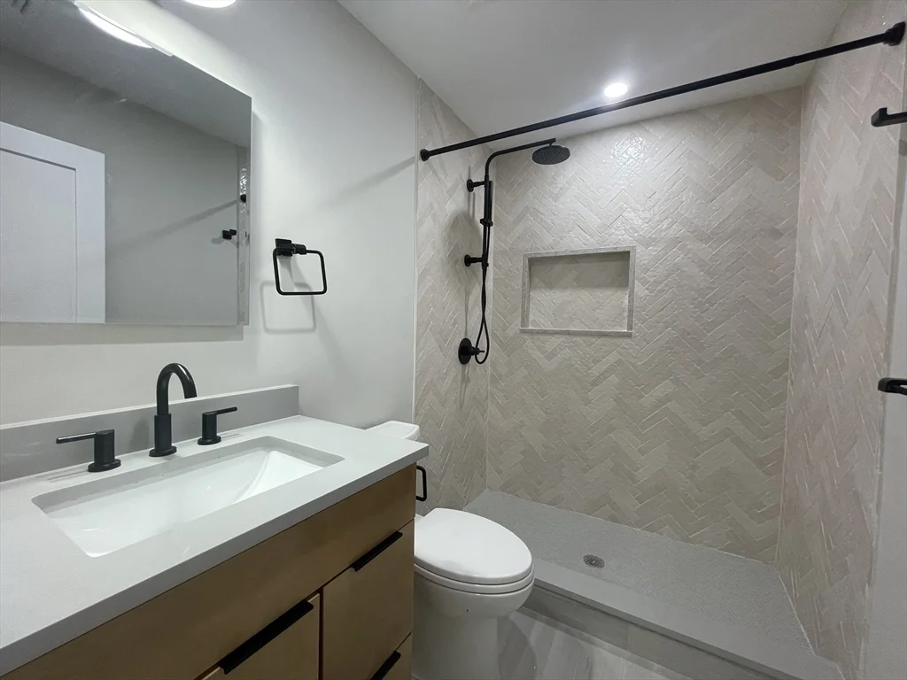 145 Sutherland Rd, Brighton