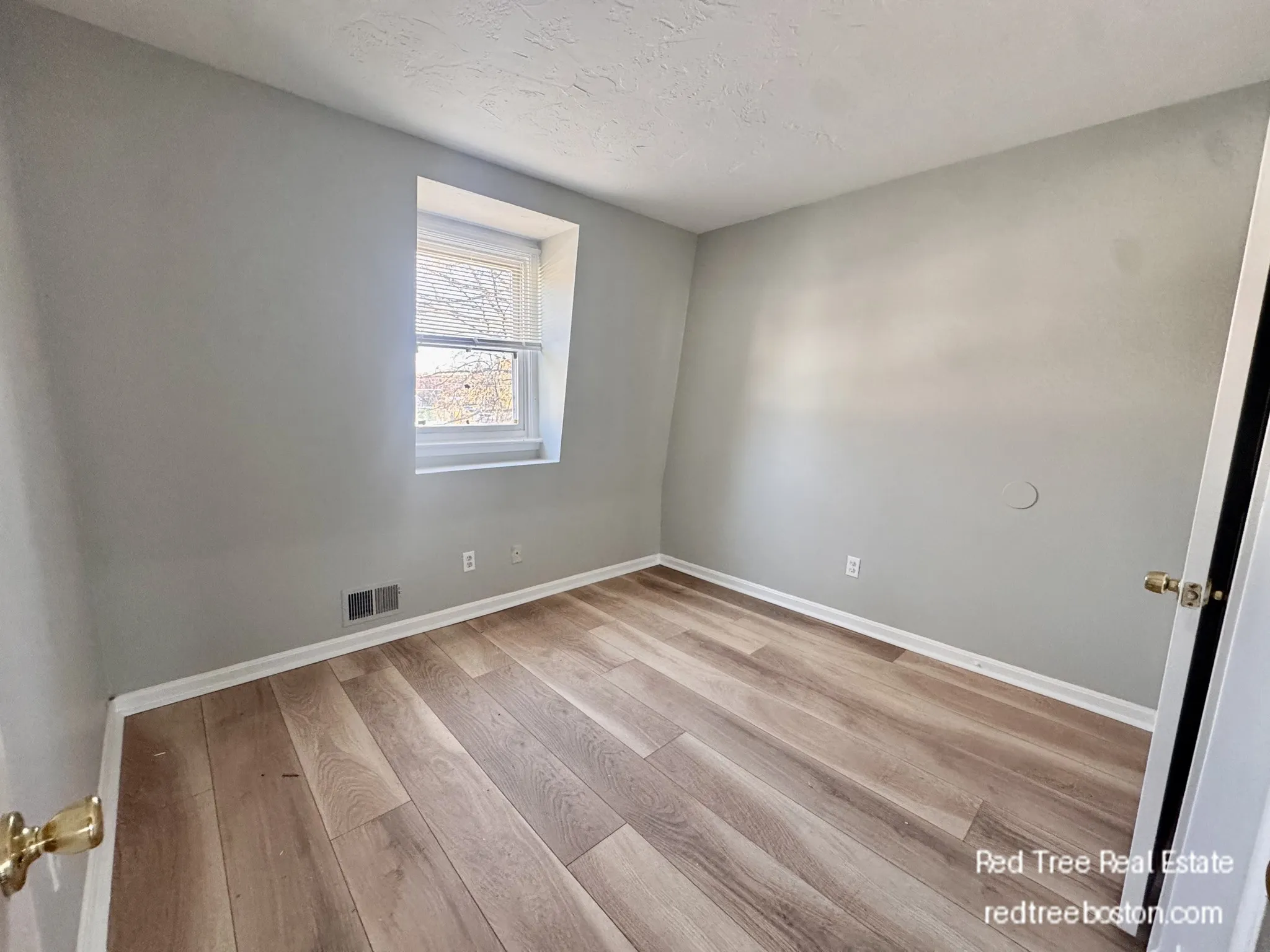 68 Readville St, Hyde Park