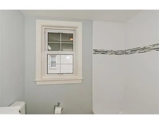2 Braemore Rd, Brighton