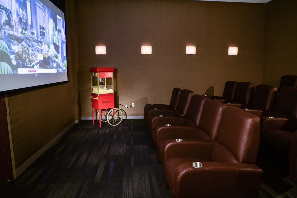 580 Washington St, Midtown